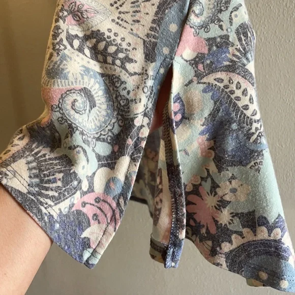 LuLaRoe XS Simply Comfortable Perfect T - Picture 11 of 17